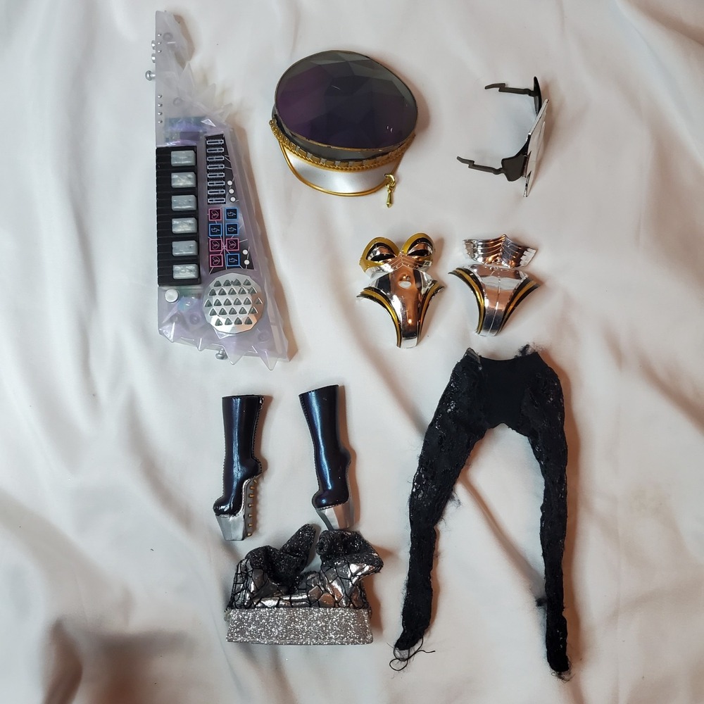 LOL Surprise OMG Remix Rock Doll‎ Fame Queen Accessory LOT Only MGA.